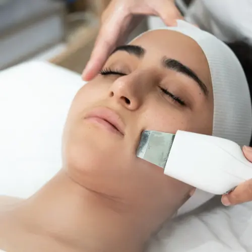 Deep cleansing facial Dubai — Business Bay studio
